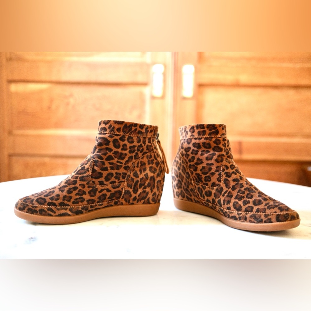 Anthropologie SHOE THE BEER EMMY LOU SUADE WEDGE BOOTS